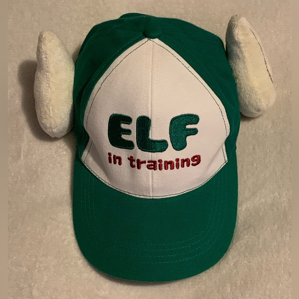 Elf in Training hat